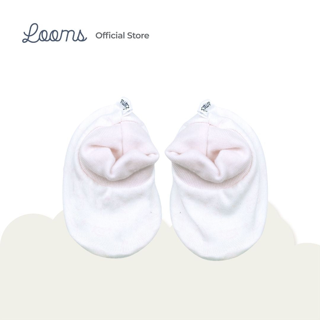 SLEEPY MOUNTAINS BOOTIES FOR NEWBORN (0-6 MOS)